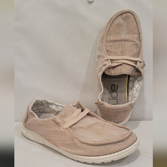 WOMEN'S HEY DUDE WENDY SPARKLING ROSE GOLD FLATS ( sz 11) - Picture 1 of 6